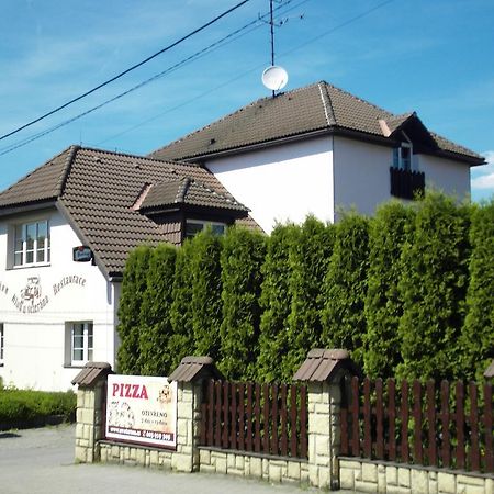 Penzion A Restaurace U Veterana Frenštát pod Radhoštěm Bagian luar foto
