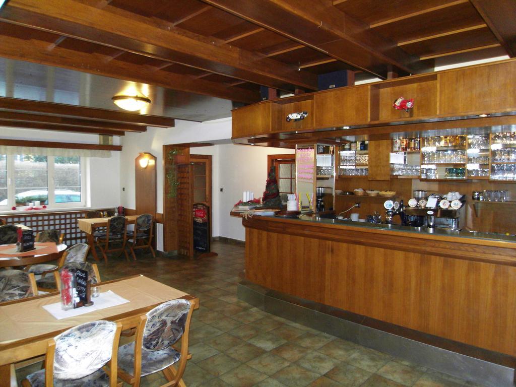 Penzion A Restaurace U Veterana Frenštát pod Radhoštěm Bagian luar foto