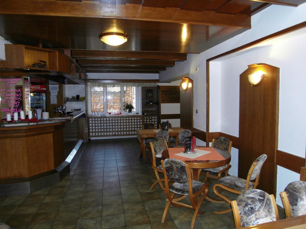 Penzion A Restaurace U Veterana Frenštát pod Radhoštěm Bagian luar foto