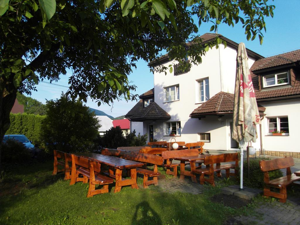 Penzion A Restaurace U Veterana Frenštát pod Radhoštěm Bagian luar foto