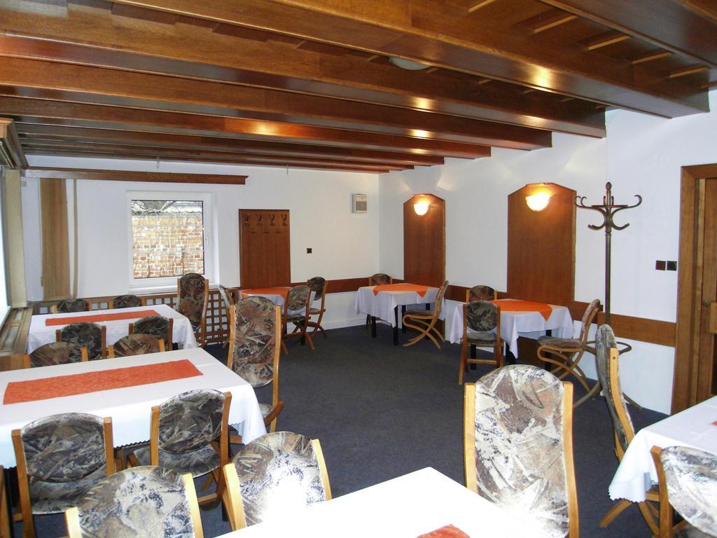 Penzion A Restaurace U Veterana Frenštát pod Radhoštěm Bagian luar foto