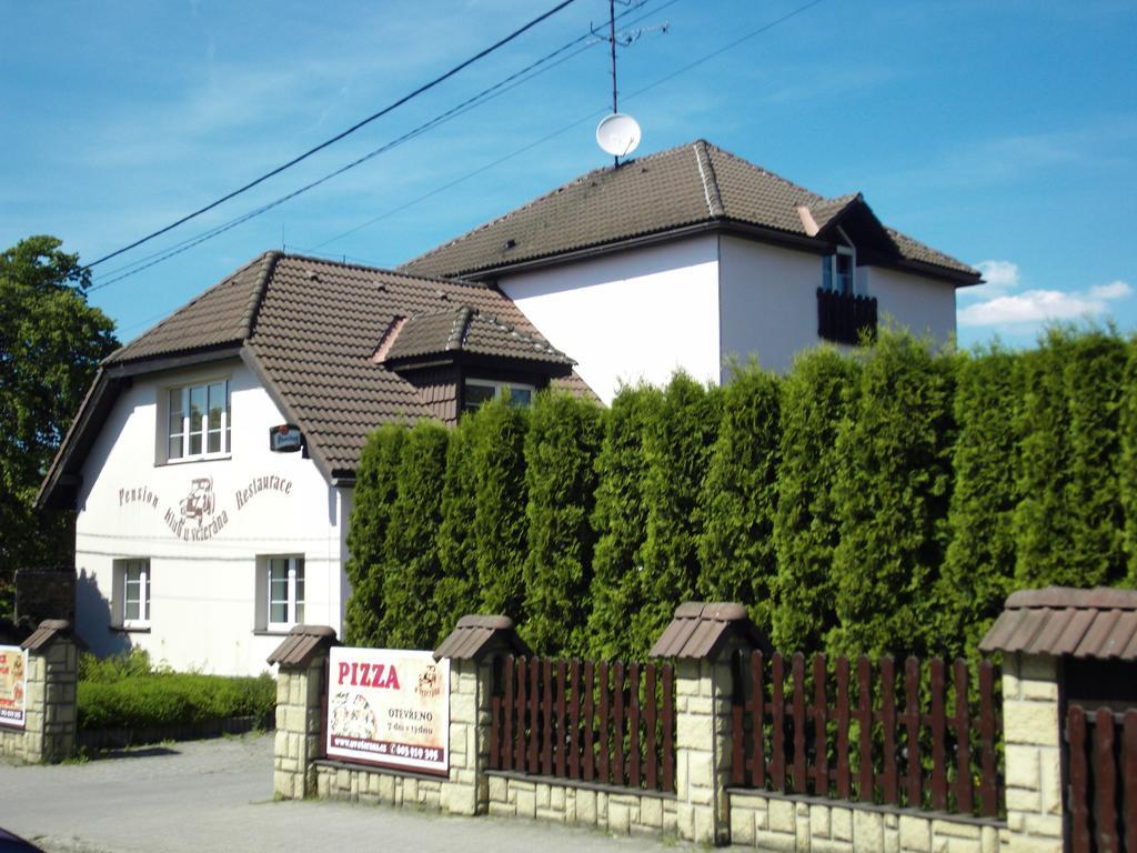 Penzion A Restaurace U Veterana Frenštát pod Radhoštěm Bagian luar foto